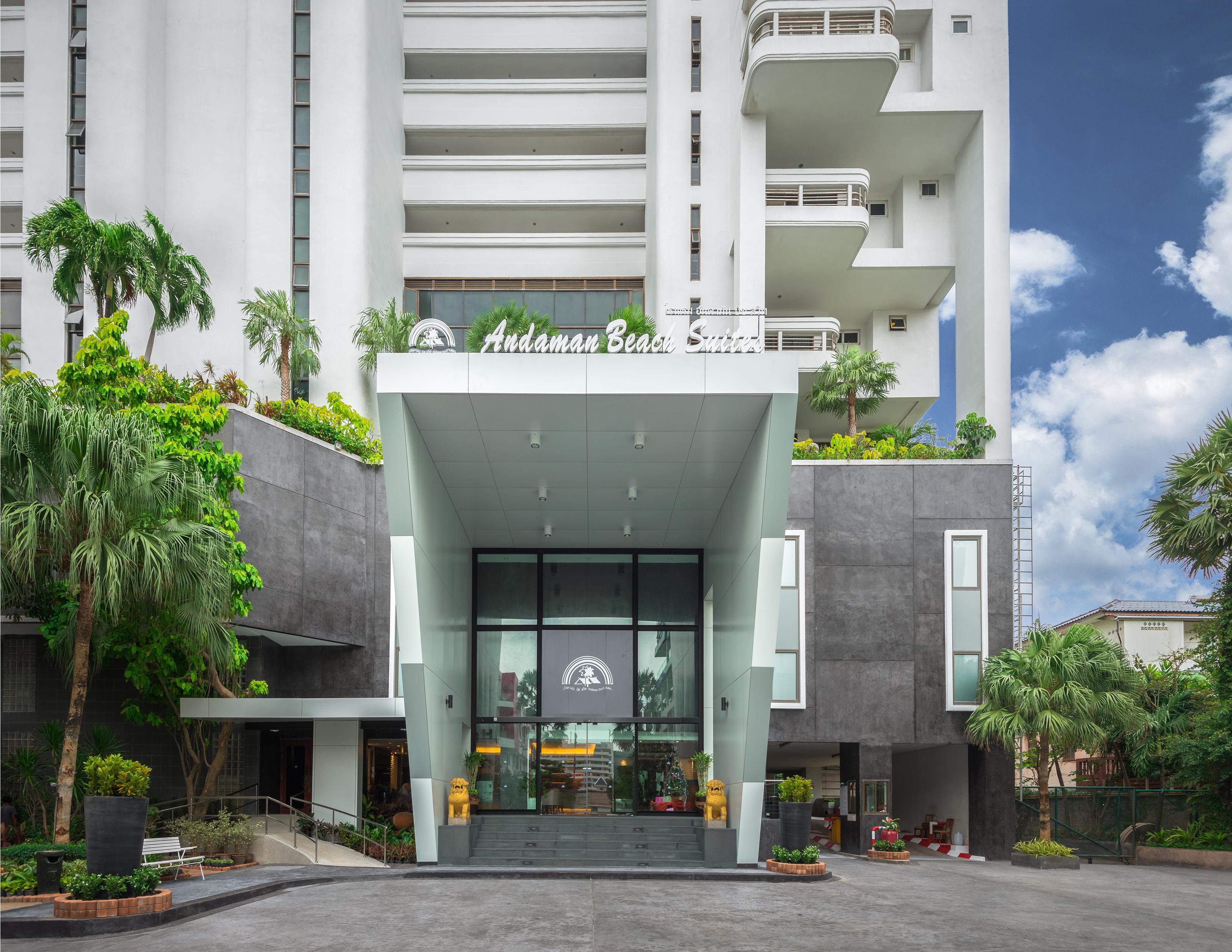 Andaman Beach Suites Hotel, Patong Phuket Экстерьер фото