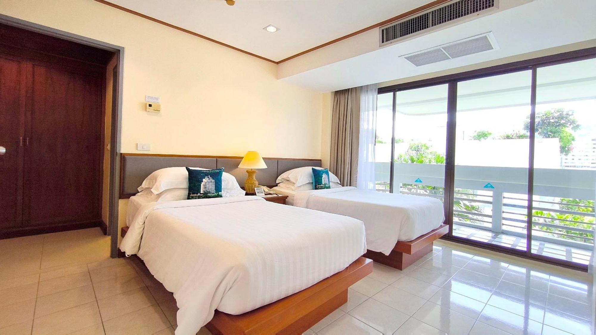 Andaman Beach Suites Hotel, Patong Phuket Экстерьер фото