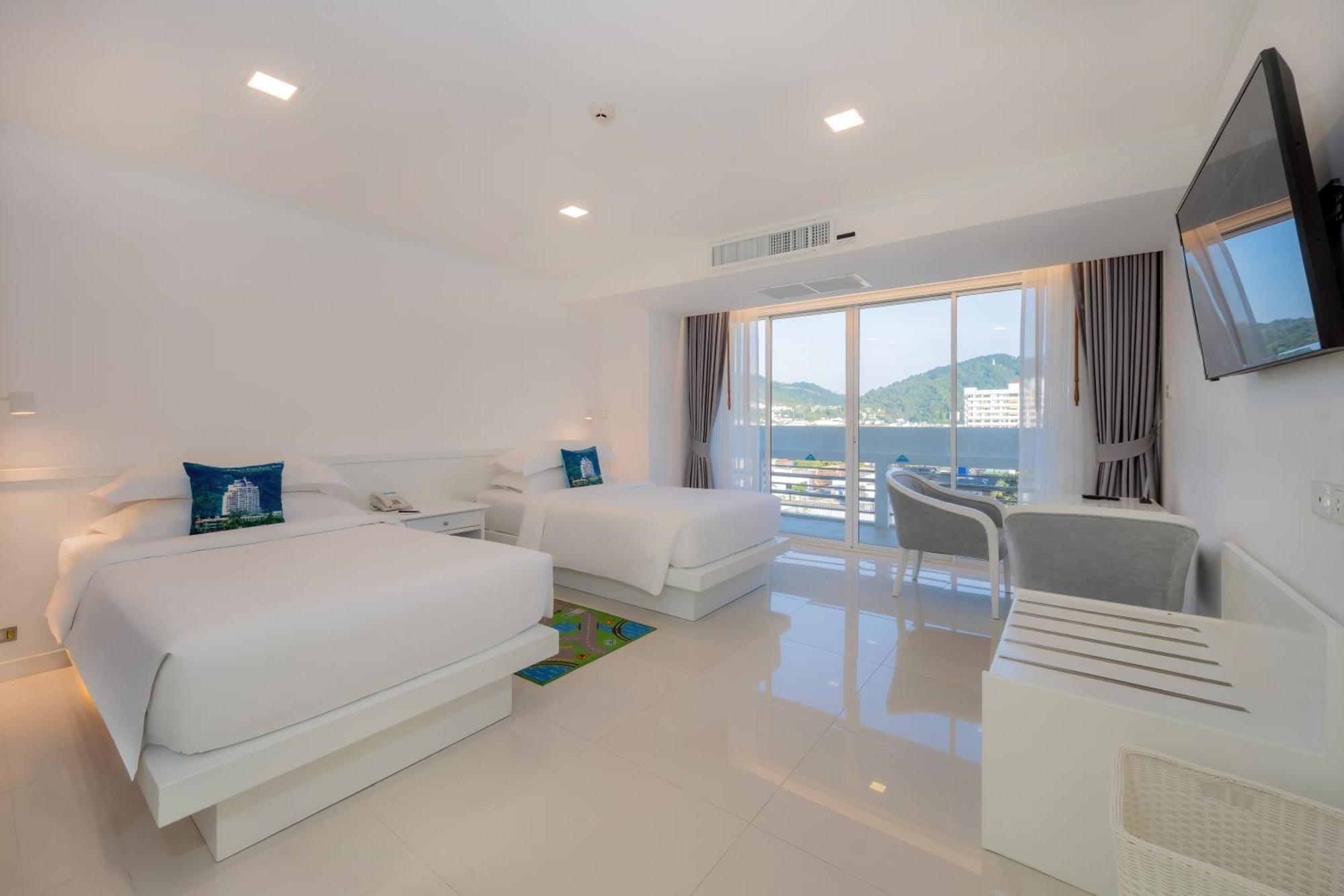 Andaman Beach Suites Hotel, Patong Phuket Экстерьер фото