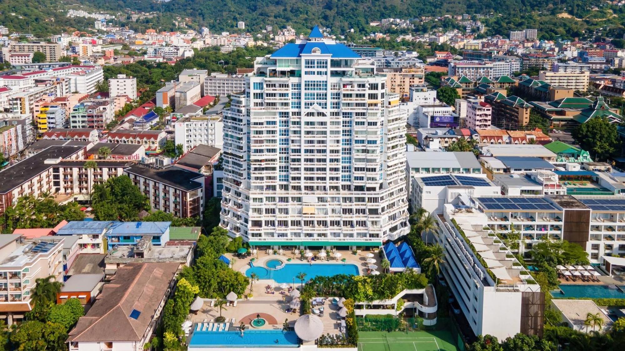 Andaman Beach Suites Hotel, Patong Phuket Экстерьер фото