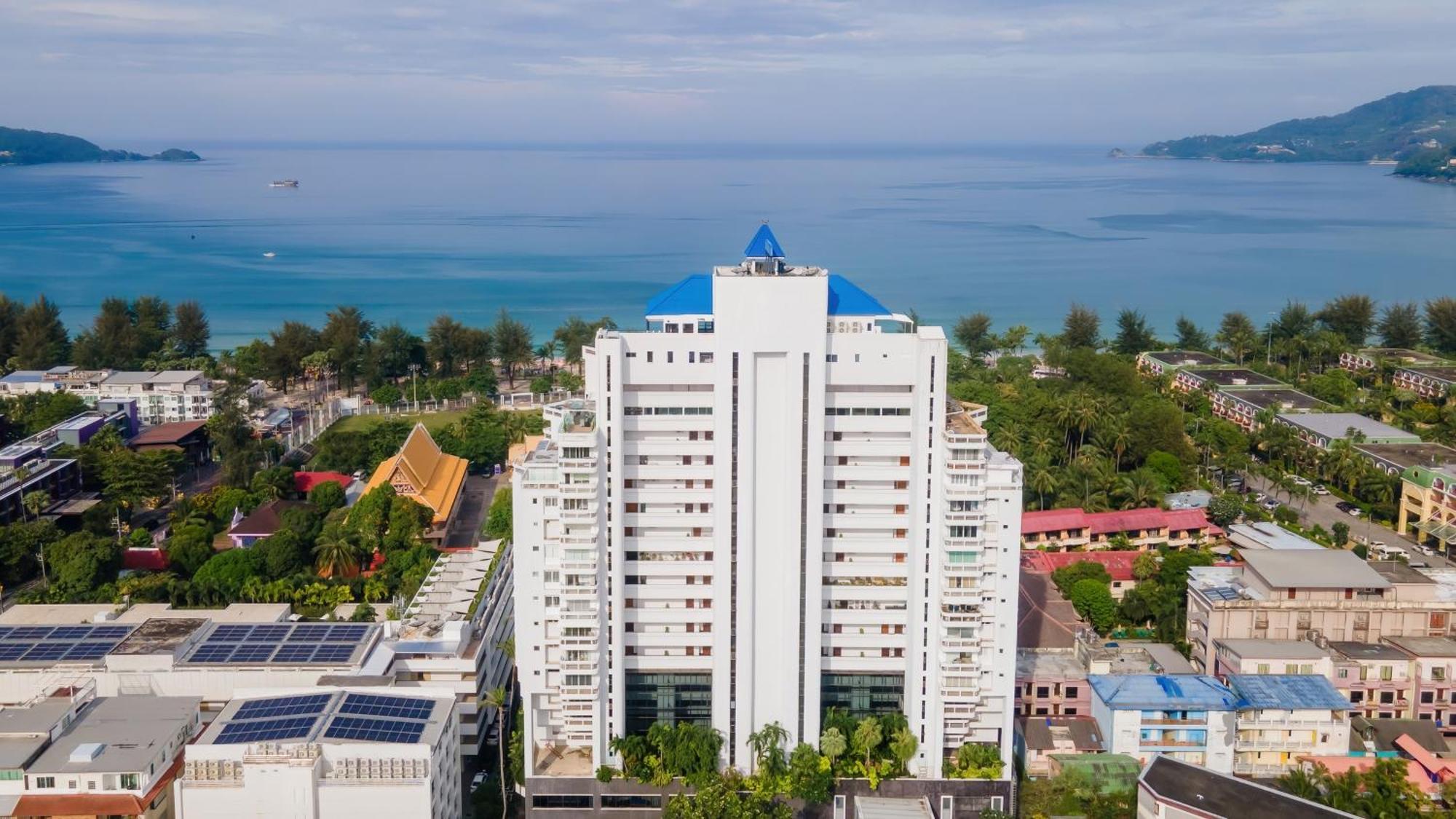 Andaman Beach Suites Hotel, Patong Phuket Экстерьер фото