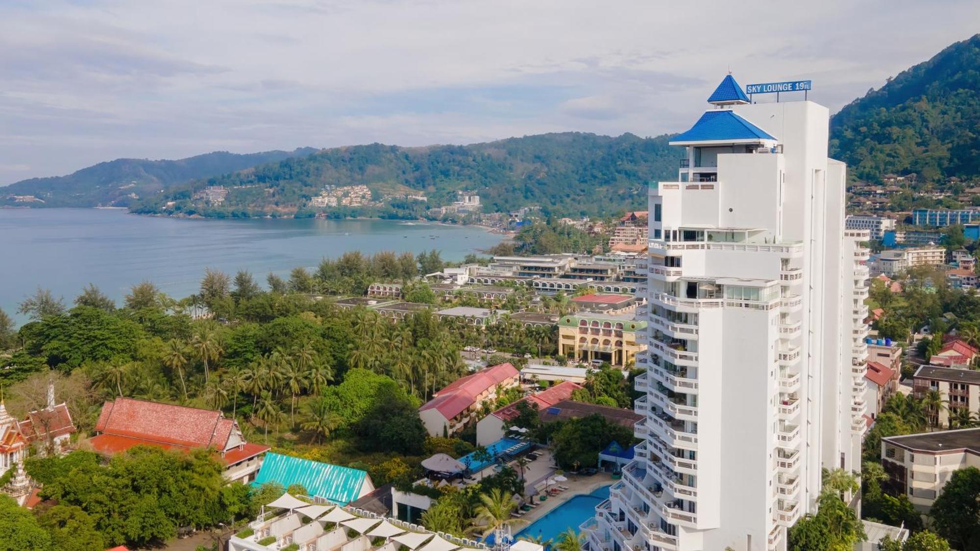 Andaman Beach Suites Hotel, Patong Phuket Экстерьер фото